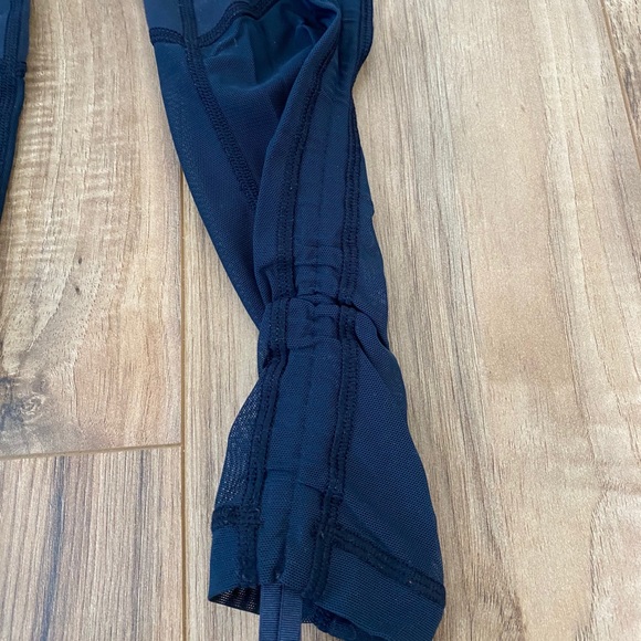 Lululemon Mesh Drawstring Legging - Picture 5 of 9